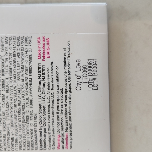 Color Street - City Of Love dry nail polish strips - Picture 3 of 6